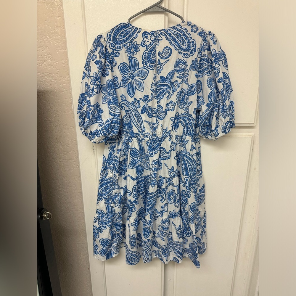 Dress - Picture 3 of 4